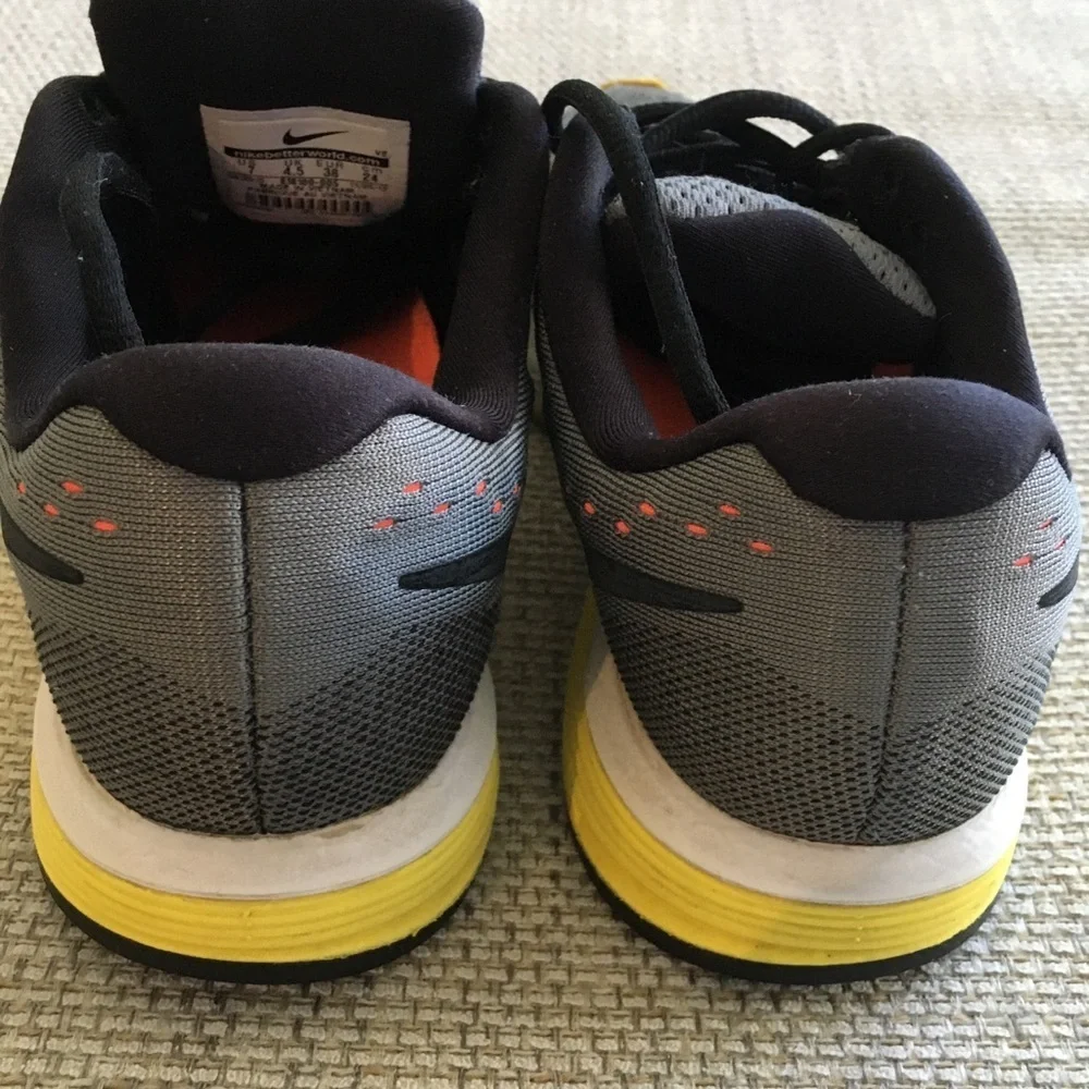 nike zoom Vomero Women Size 7